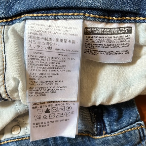 Levi's 721 High Rise Skinny Jeans - Picture 8 of 8